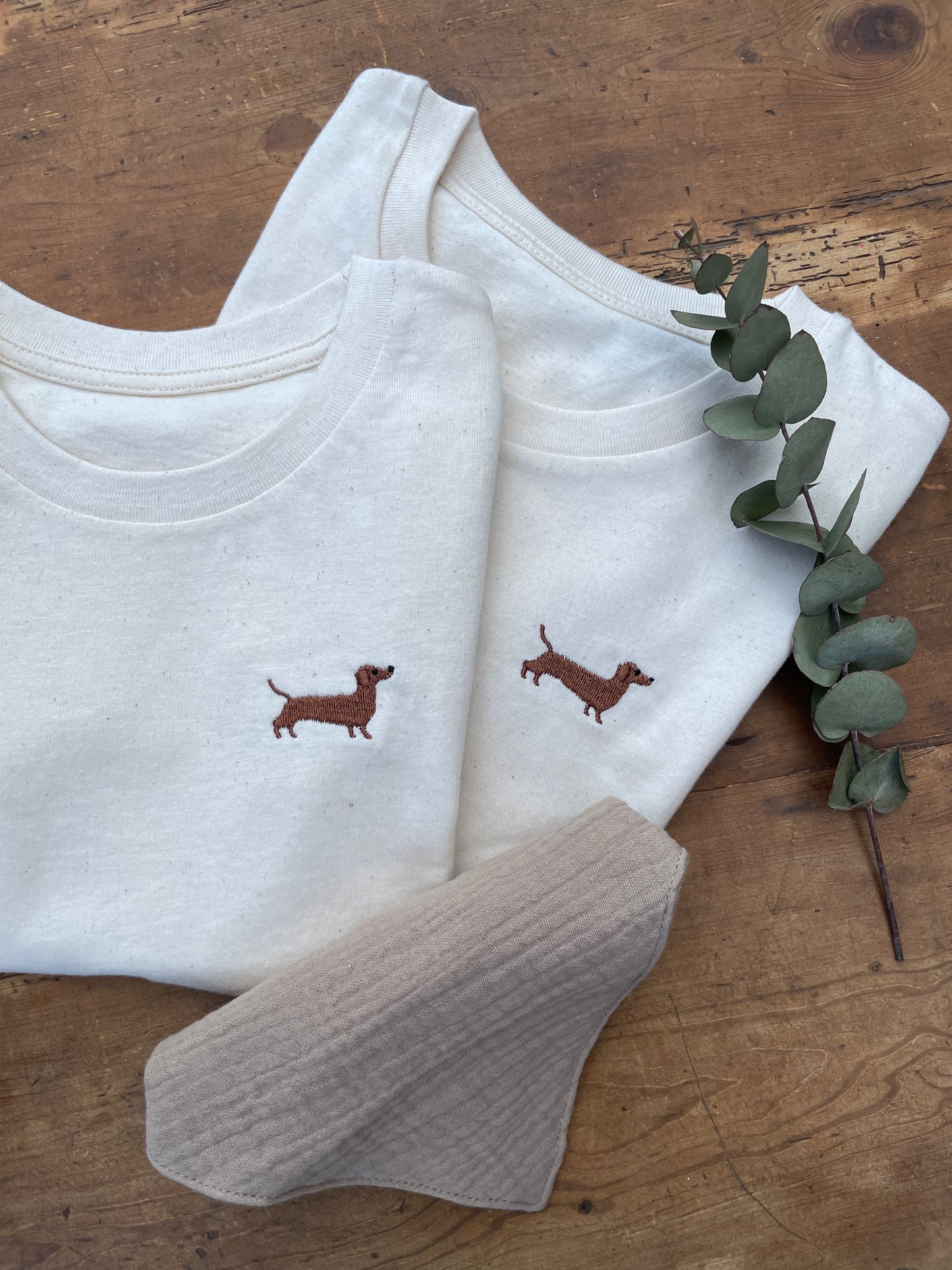 B-Ware SALE I Baby T-Shirt mit Dackel-Stick (0-3 Jahre)