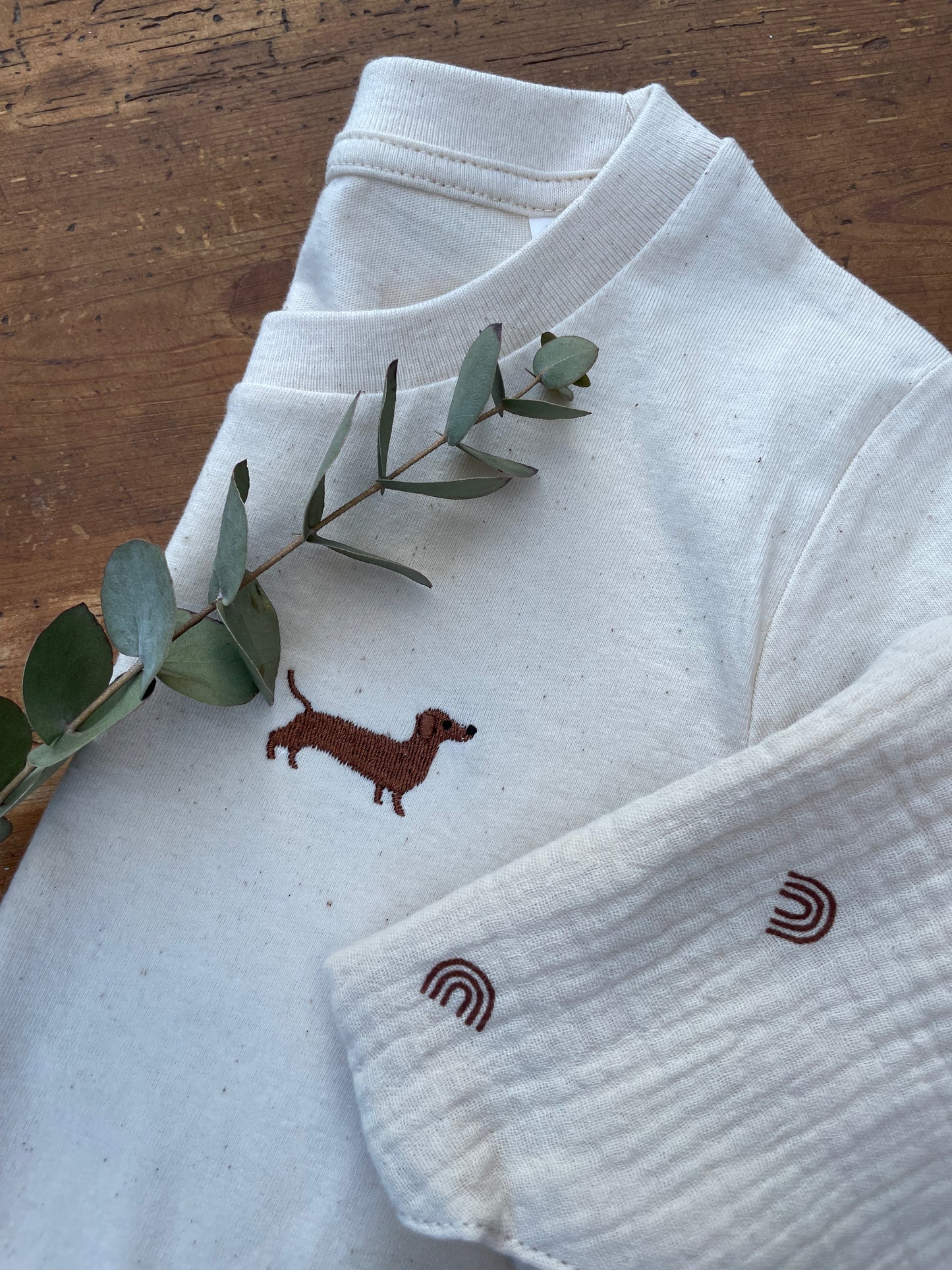 LAGER SALE I Baby T-Shirt mit Dackel-Stick