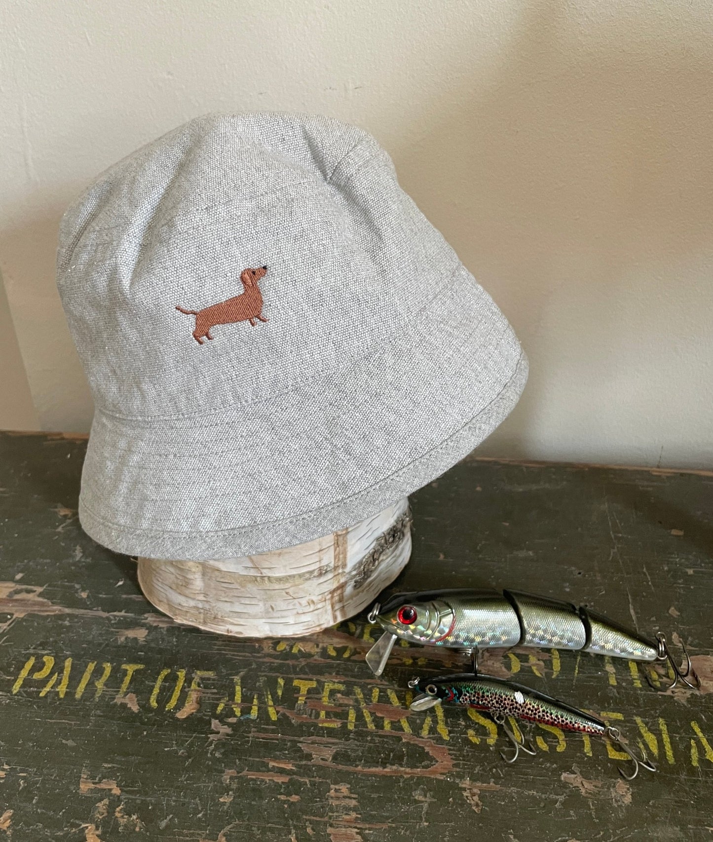 Anglerhut mit Dackel - Stick - tierly - Shirt