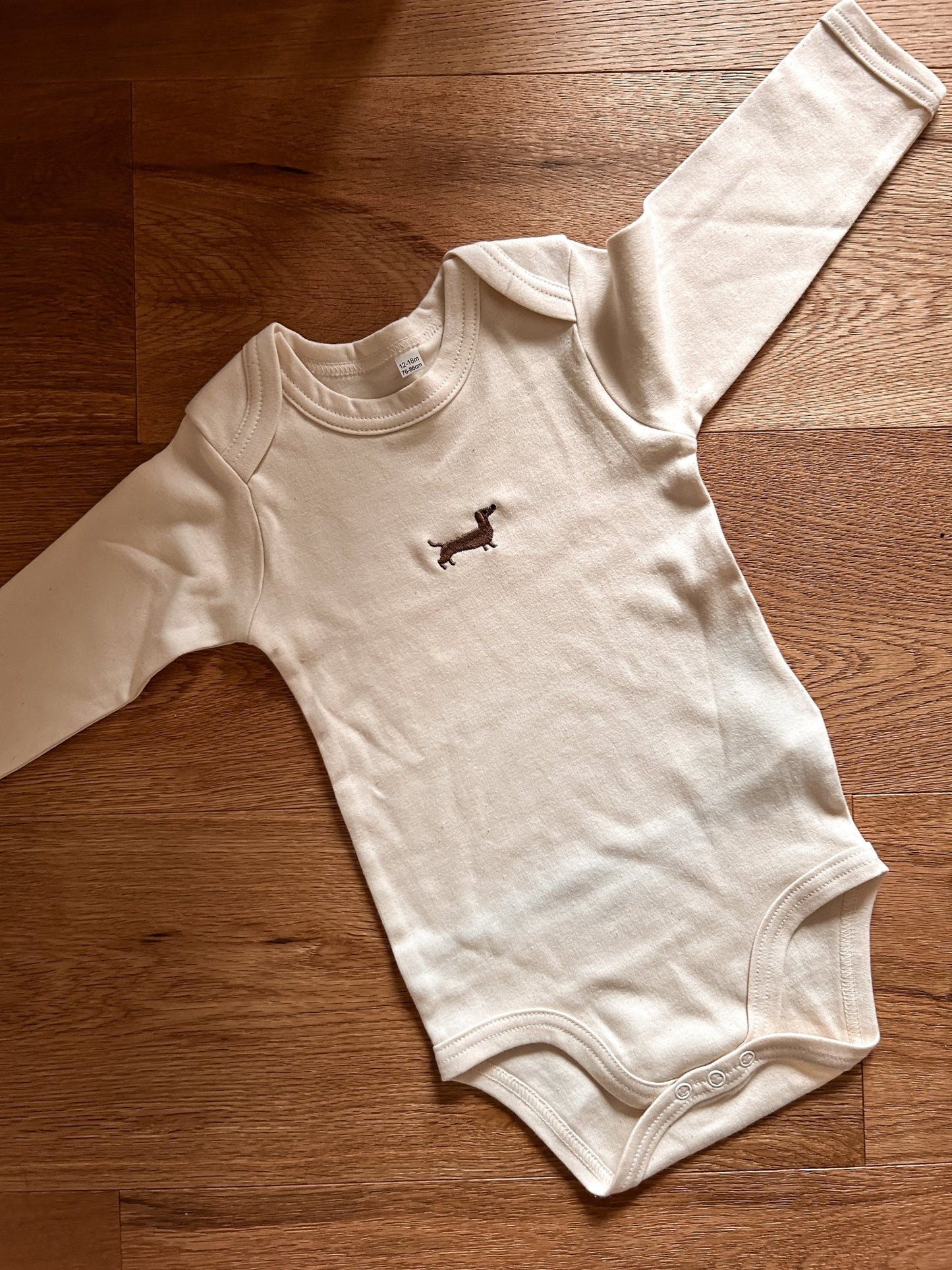 Baby Body mit Dackel - Stick - tierly - Shirt