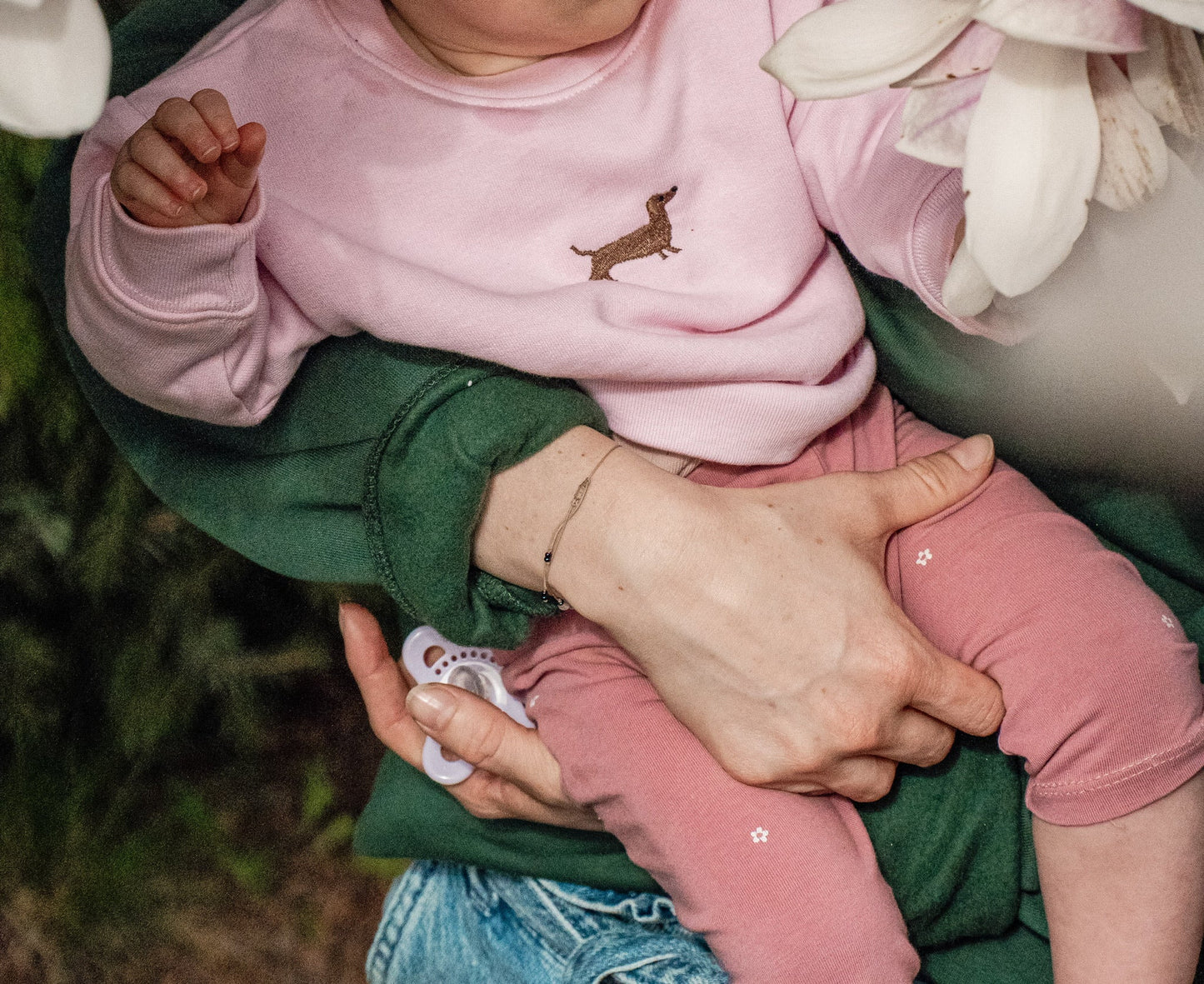 Baby - Sweatshirt mit Dackel - Stick - tierly - Sweatshirt