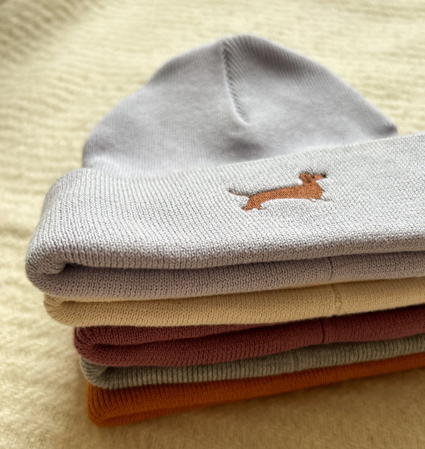 Beanie Mütze mit Dackel - Stick - tierly - Shirt