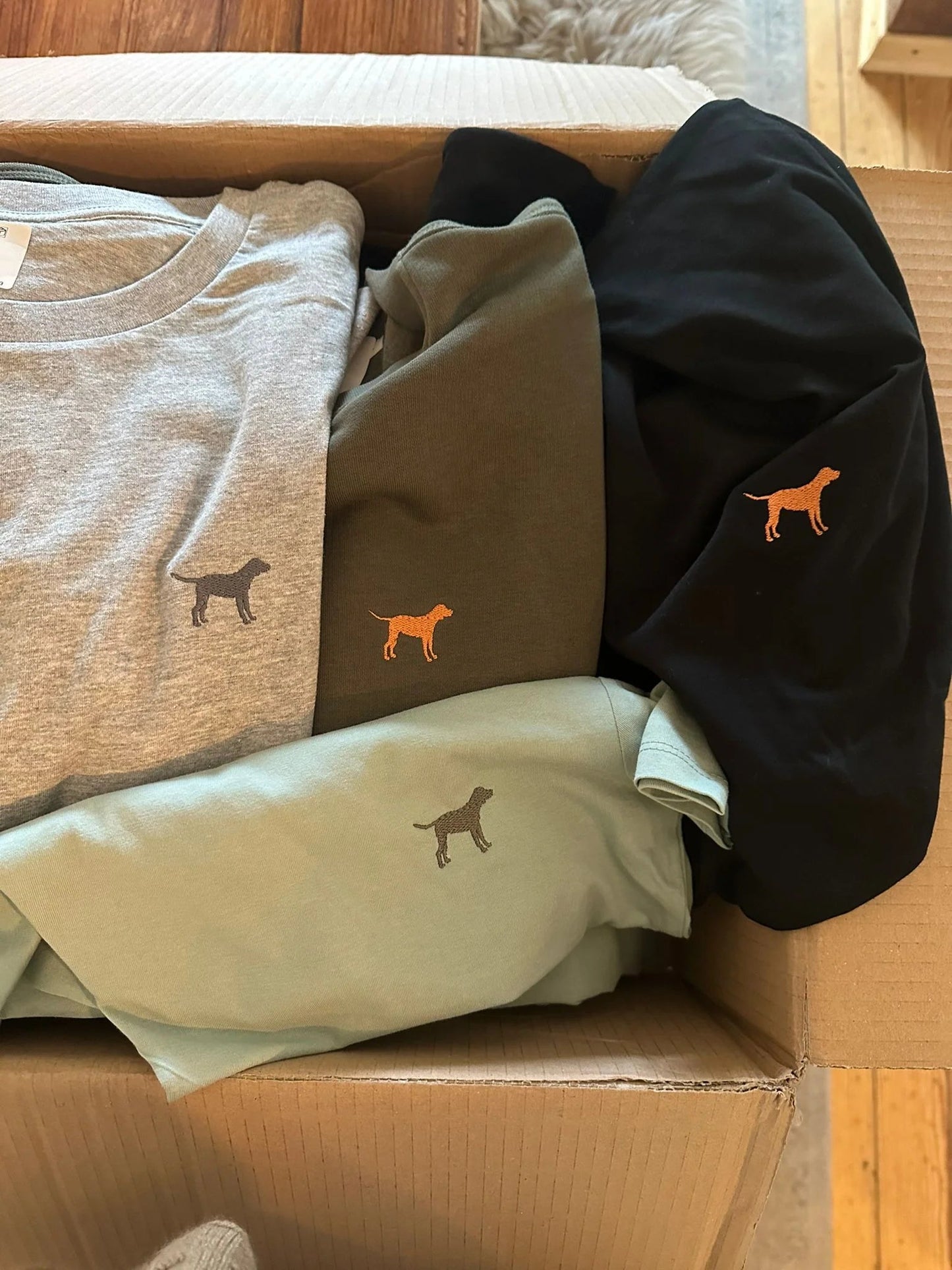T - Shirt mit Vizsla - Stick - tierly - Shirt